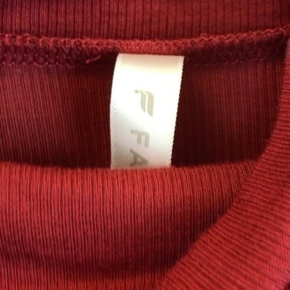 Fabletics Red Long Sleeve Turtleneck Top - Picture 3 of 7